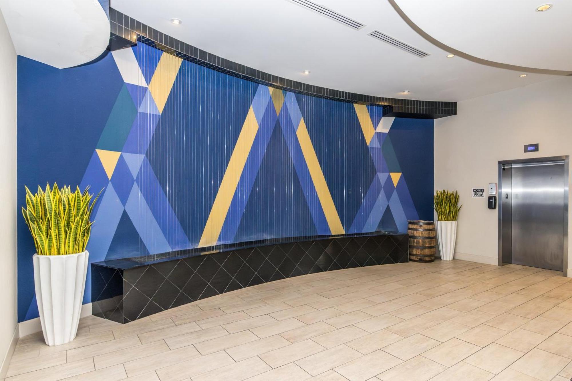 Holiday Inn Express & Suites Downtown Louisville By Ihg Zewnętrze zdjęcie