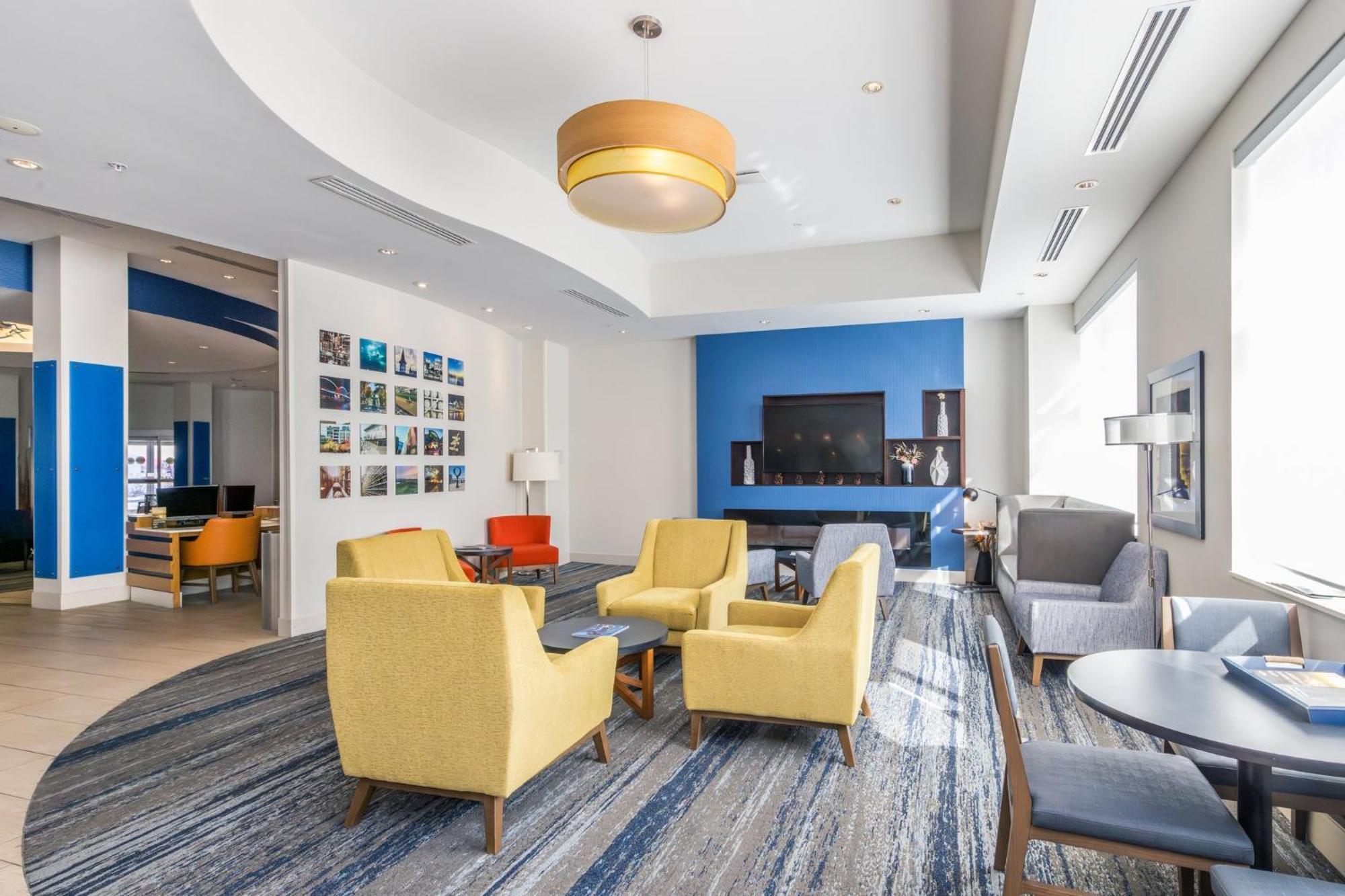 Holiday Inn Express & Suites Downtown Louisville By Ihg Zewnętrze zdjęcie